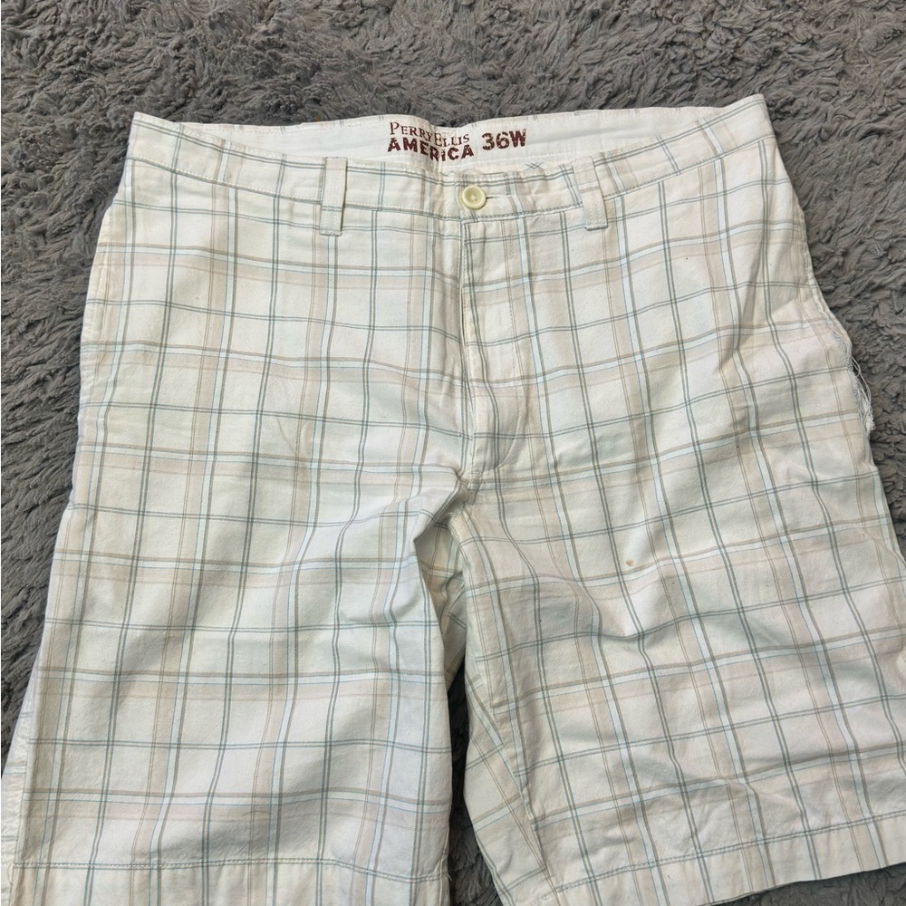 Perry Ellis Men's Checkered Shorts - Cream and Gray